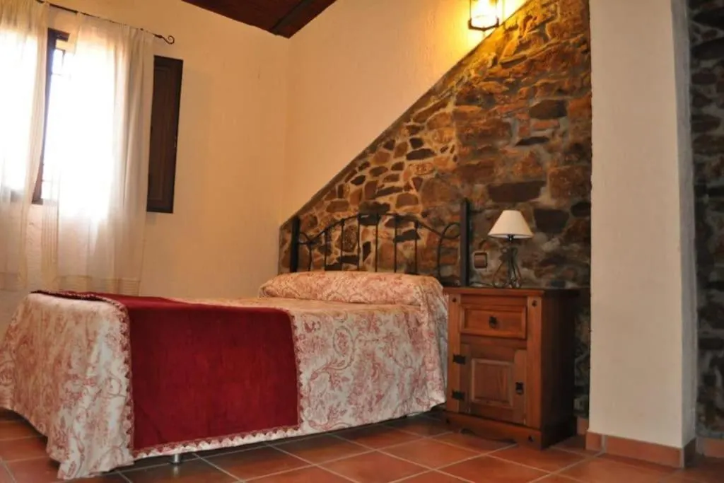 Casa Rural Rio Yeguas Azuel